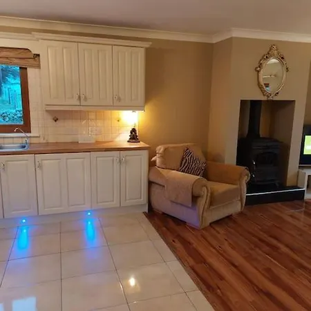 Holiday home Luxurious Log Cabin With Lay-z Spa Hot Tub