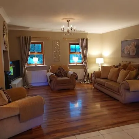 Luxurious Log Cabin With Lay-z Spa Hot Tub * Ballina (Mayo)