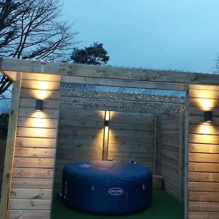 Luxurious Log Cabin With Lay-z Spa Hot Tub * Ballina (Mayo)